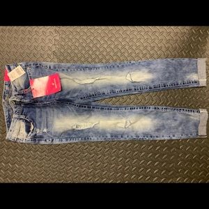 Almost Famous Juniors jeans size 7